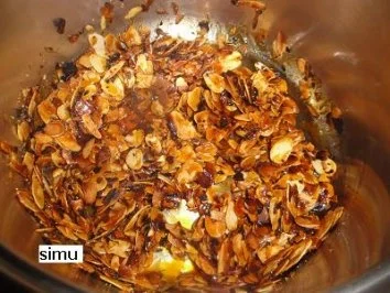 Rezept: Nougatglace Bild Nr. 4 Nougatglace - Rezept - Bild Nr. 4