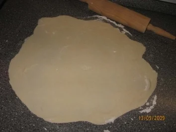 Flammkuchen mit Kantenschinken - Rezept - Bild Nr. 8