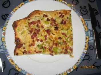 Flammkuchen mit Kantenschinken - Rezept