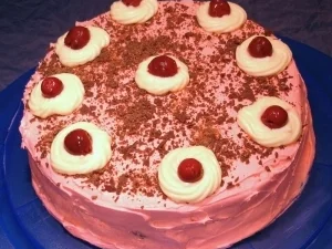 Rezept: American Kirsch-Schoko-Torte aus der Mikrowelle American Kirsch-Schoko-Torte aus der Mikrowelle - Rezept