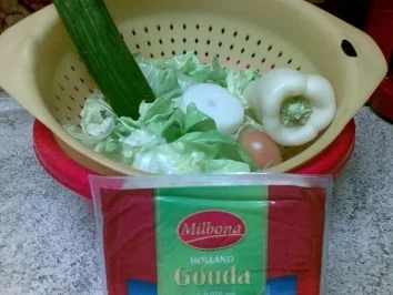 Gemischter Salat mit fritierten Käsenuggets - Rezept - Bild Nr. 2