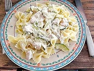 Rezept: Farfale mit geräuchertem Lachs Farfale mit geräuchertem Lachs - Rezept