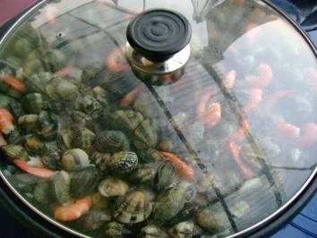 Pasta: Spaghettini mit  Vongole und Garnelen - Rezept - Bild Nr. 2