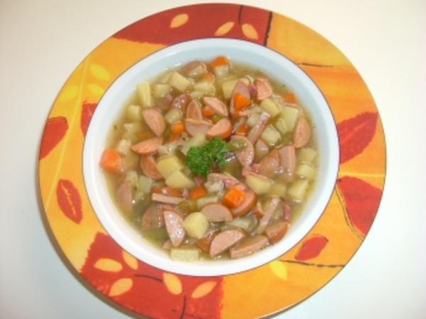 SUPPE: DEFTIGE KARTOFFELSUPPE MIT WIENER WÜRSTCHEN UND SPECK - Rezept ...