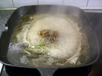 Schweinerückensteaks unter Knusperzwiebeln an 5-Pfeffersauce - Rezept - Bild Nr. 5