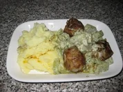 Schmorgurkenpfanne mit Hackbällchen und Kartoffelpüree... - Rezept