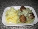 Schmorgurkenpfanne mit Hackbällchen und Kartoffelpüree... - Rezept