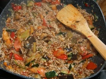 Rezept: Hack: Auberginen-Hackpfanne Bild Nr. 2 Hack: Auberginen-Hackpfanne - Rezept - Bild Nr. 2