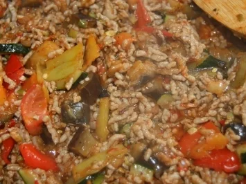 Rezept: Hack: Auberginen-Hackpfanne Bild Nr. 3 Hack: Auberginen-Hackpfanne - Rezept - Bild Nr. 3