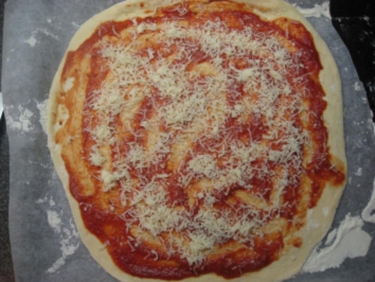 Pizza Crudo e Rucola (...e Grana) - Rezept - Bild Nr. 3