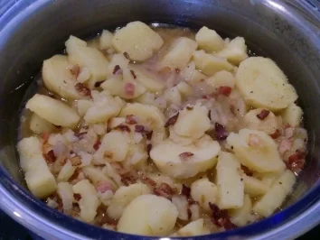 Mama Helga's warmer "Speckkartoffelsalat" - Rezept - Bild Nr. 12