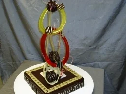 Rezept: Kreative Schokocreme mit Zuckeraufsatz und Schokoladenarbeiten. Bild Nr. 3 Kreative Schokocreme mit Zuckeraufsatz und Schokoladenarbeiten. - Rezept - Bild Nr. 3