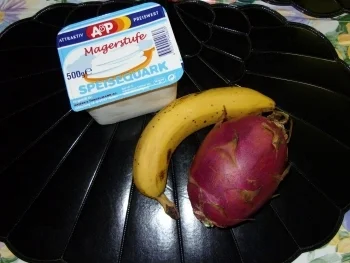 Frühstücks-Quark mit Banane und Drachenfrucht - Rezept - Bild Nr. 2