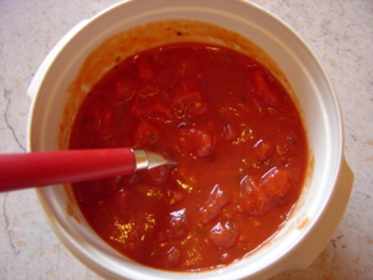 Tortellini-Hackpfanne mit Tomaten, Gurke und Knofi - Rezept - Bild Nr. 3