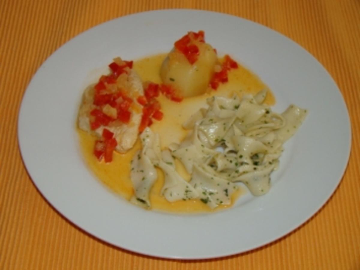 Bilder für Hühnerbrust in Paprika - Orangen - Sauce - Rezept