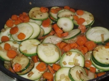 Rezept: !!!Gefüllte Putenröllchen!!! mit Gemüse Bild Nr. 5 !!!Gefüllte Putenröllchen!!! mit Gemüse - Rezept - Bild Nr. 5