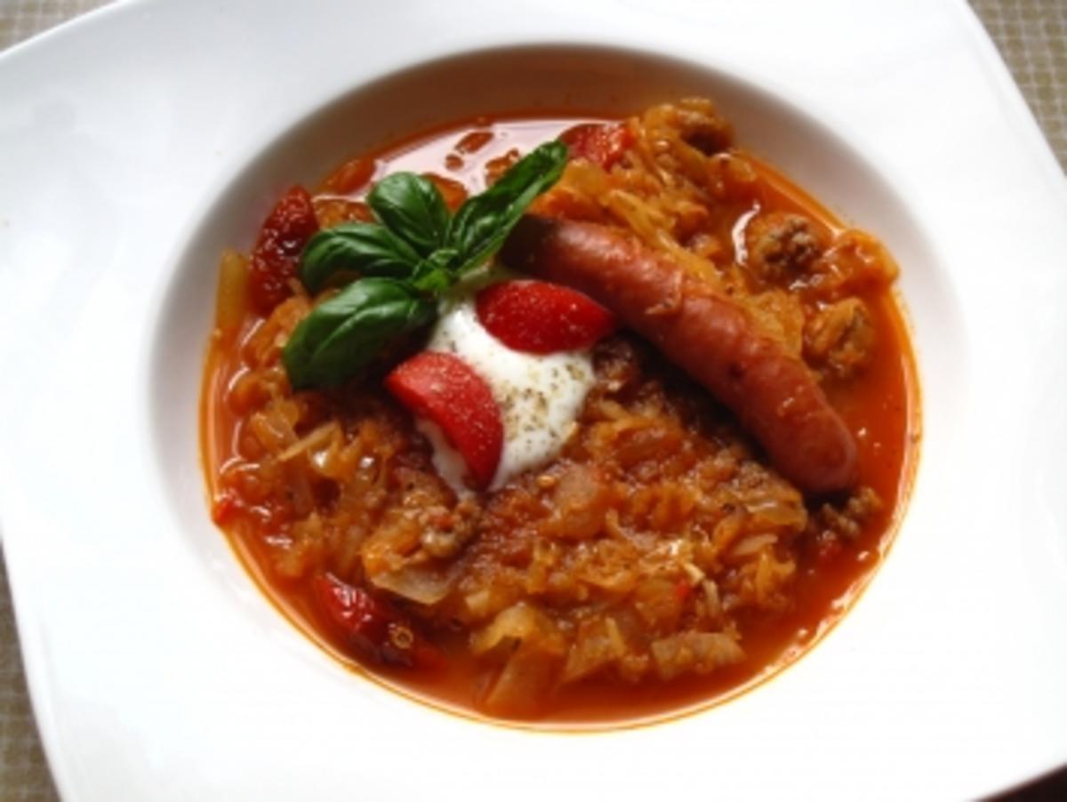 Bilder für Sauerkrautsuppe Sauerkrautsuppe mit Tomate und Metteinlage Rezept