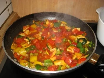 Gambas mit mediteranen Gemüse & zweierlei  Pasta - Rezept - Bild Nr. 3