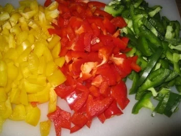 Rezept: Blech Pizza einfach & sehr lecker Bild Nr. 5 Blech Pizza einfach & sehr lecker - Rezept - Bild Nr. 5