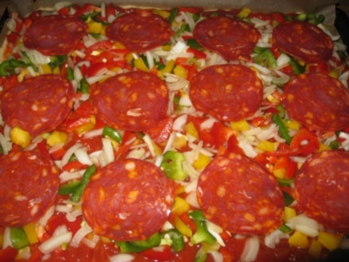 Blech Pizza  einfach & sehr lecker - Rezept - Bild Nr. 11