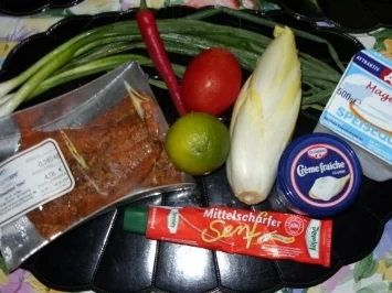 Geräucherte Lachsspitzen mit Peperoni-Quark-Dipp - Rezept - Bild Nr. 2