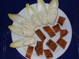 Geräucherte Lachsspitzen mit Peperoni-Quark-Dipp - Rezept - Bild Nr. 6