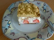 ** Kuchen & Co. ** Prosecco - Erdbeerschnittchen mit Streusel - Rezept