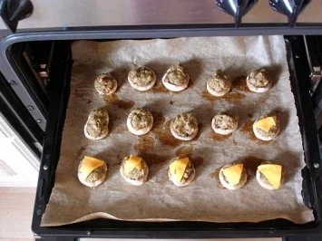 Nussig gefüllte Champignonköpfe - Rezept - Bild Nr. 3