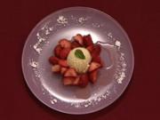 Marinierte Erdbeeren mit Vanilleeis (Andreas Elsholz) - Rezept