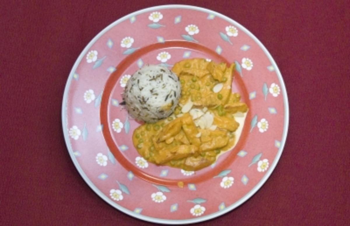 Bilder für Shahi Paneer - Indischer Käse in Tomaten-Sahne-Soße mit Mandeln (Wolfgang Bahro) - Rezept