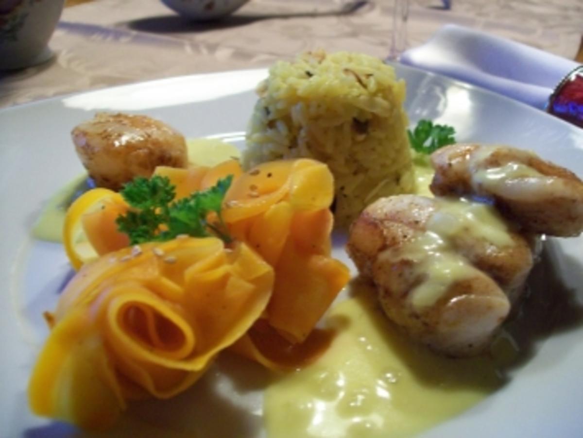 Lotte & Jakobsmuschel an Vanille-Karotten-Nudeln mit Mandelreis - Rezept - Bild Nr. 2