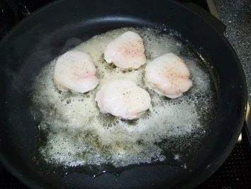 Lotte & Jakobsmuschel an Vanille-Karotten-Nudeln mit Mandelreis - Rezept - Bild Nr. 6