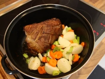 Rezept: Krustenbraten Bild Nr. 2 Krustenbraten - Rezept - Bild Nr. 2