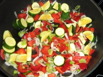 Putenschnitzel mit Ratatouille überbacken - Rezept - Bild Nr. 5