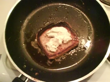 Rezept: Abendbrot: Arme Ritter mit Käse Bild Nr. 5 Abendbrot: Arme Ritter mit Käse - Rezept - Bild Nr. 5