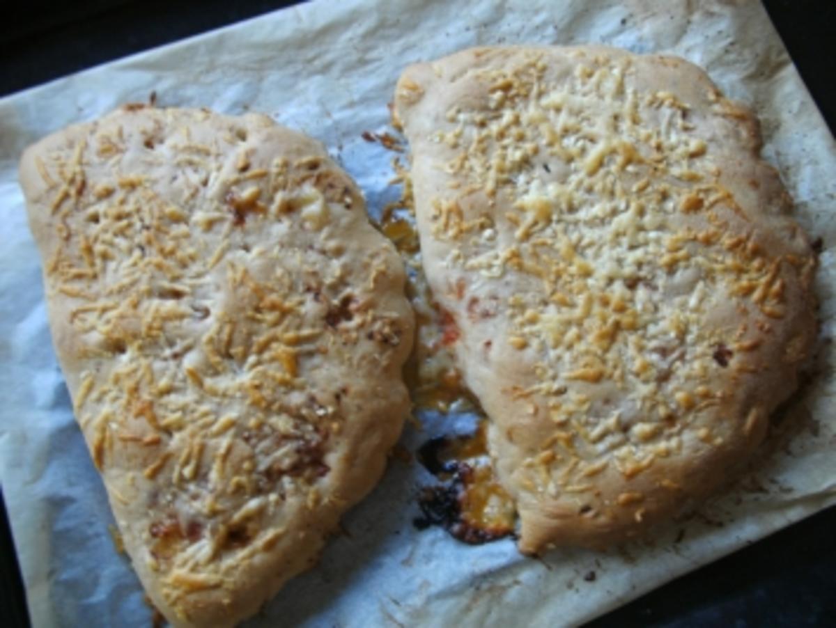 Calzone - mit Mettfüllung - Rezept