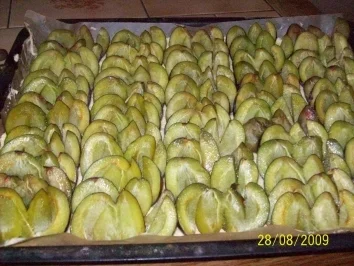 Rezept: Zwetschgenkuchen mit Baiser Bild Nr. 3 Zwetschgenkuchen mit Baiser - Rezept - Bild Nr. 3