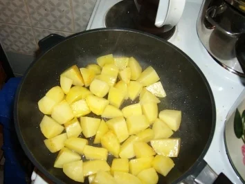 Rezept: Peschauri Gobi, aus Indien: Kartoffeln mit Blumenkohl Peschauri Gobi, aus Indien: Kartoffeln mit Blumenkohl - Rezept