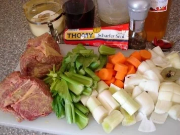Rezept: Rinderschmorbraten mit Rotweinsauce Bild Nr. 2 Rinderschmorbraten mit Rotweinsauce - Rezept - Bild Nr. 2