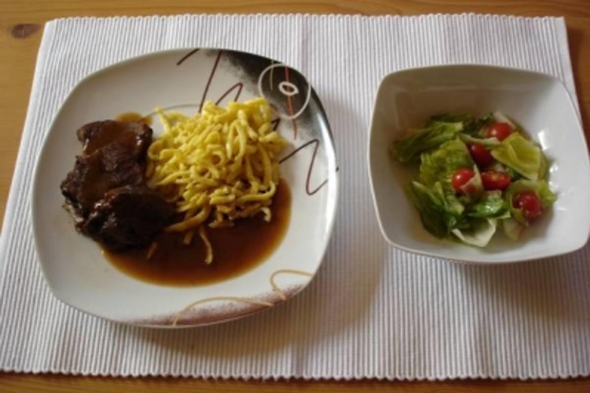 Rinderschmorbraten mit Rotweinsauce - Rezept