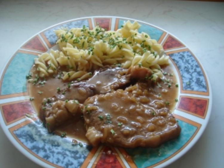 Rostbraten mit Rind Fleisch frisch am besten von der Gab oder ...