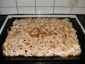 Rezept: Baiser-Heidelbeerkuchen* vom Blech Bild Nr. 5 Baiser-Heidelbeerkuchen* vom Blech - Rezept - Bild Nr. 5