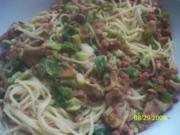 Spaghetti in einer Pfifferlingssoße - Rezept - Bild Nr. 2
