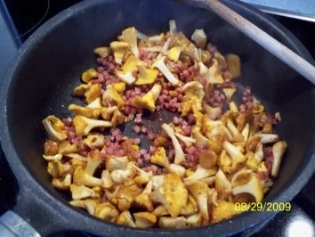 Spaghetti in einer Pfifferlingssoße - Rezept - Bild Nr. 4