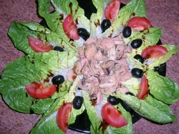 Meeresgetiersalat - blitzschnell zubereitet - wir hatten Hunger auf was Fischiges zum Abendbrot - Rezept