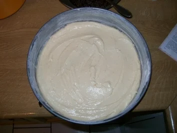 Gedeckter Apfelkuchen mit Rum-Rosinen - Rezept