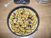 Rezept: Pflaumenkuchen mit Haselnuss-Zimt-Streusel Pflaumenkuchen mit Haselnuss-Zimt-Streusel - Rezept