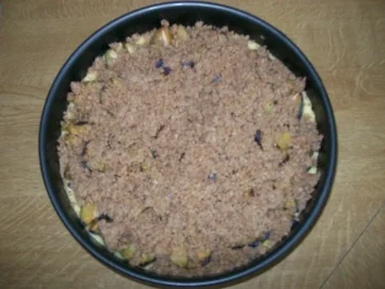 Pflaumenkuchen mit Haselnuss-Zimt-Streusel - Rezept - Bild Nr. 2