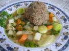 Leberknödel im Gemüsebett - Rezept