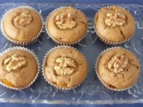 Kleingebäck - Mandarinen-Nuss-Muffins - Rezept